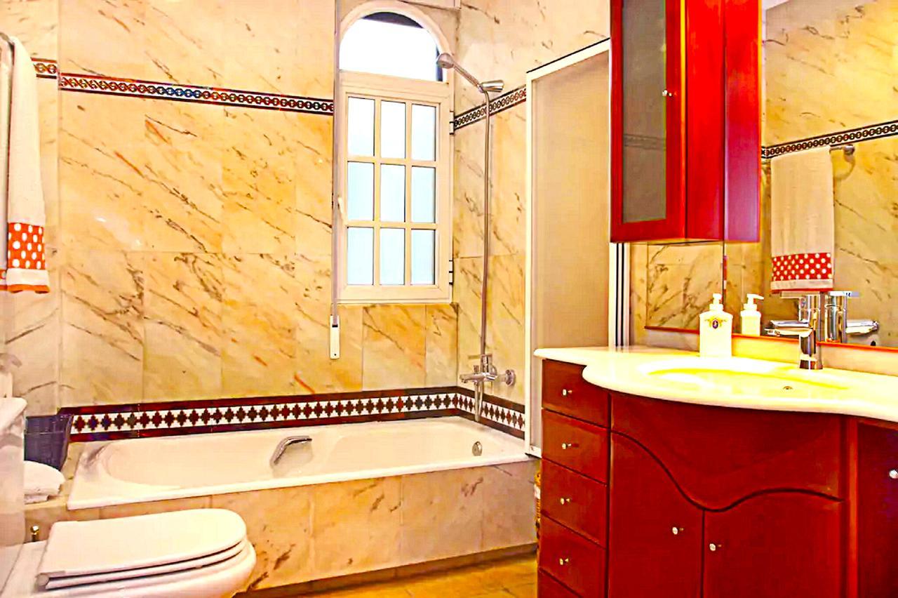 Eduardo Lucena 5, Mezquita Apartment Kordoba Bagian luar foto
