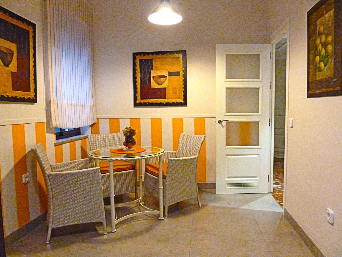 Eduardo Lucena 5, Mezquita Apartment Kordoba Bagian luar foto